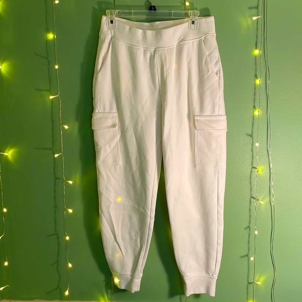 White Old Navy Joggers